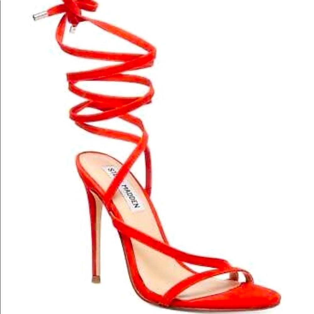 Steve Madden red lace up shoes